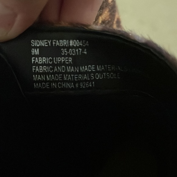 NWOT Comfort View wild print booties in size 9M - Picture 5 of 11